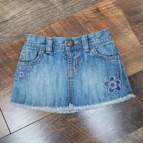 Old Navy Blue Denim Floral Embroidered Skirt, Size 3-6 Months - Picture 1 of 6